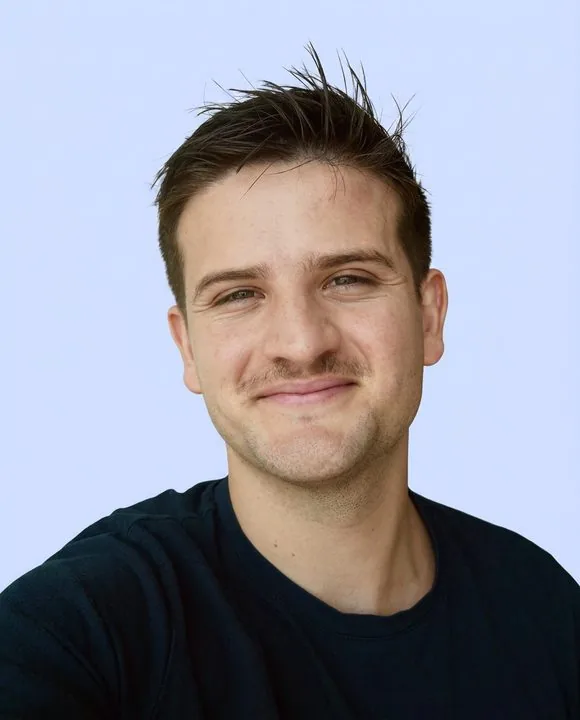 Théo, Ostéopathe & Fondateur